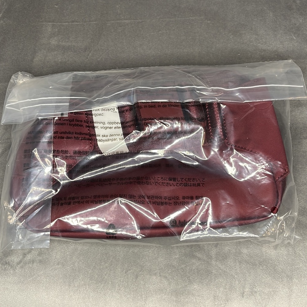 🍋LULULEMON ATHLETICA | Everywhere Belt Bag Large in Red Merlot - Picture 5 of 9